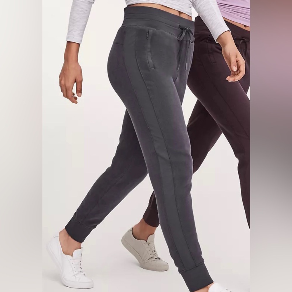Lululemon Get Going Jogger in Dark Shadow